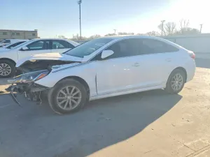Hyundai Sonata SE 2.4L 4 2019