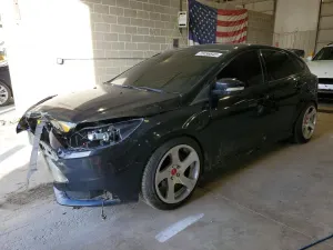 Ford Focus ST 2.0L 4 2014