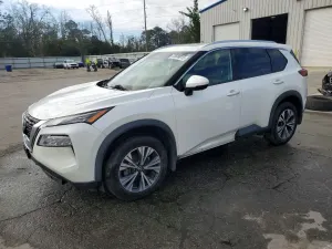 Nissan Rogue SV 2.5L 4 2021