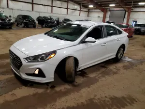 Hyundai Sonata SE 2.4L 4 2019