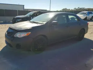Toyota Corolla BASE 1.8L 4 2013