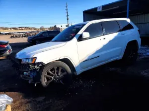 Jeep Grand Cherokee LAREDO 3.6L 6 2020