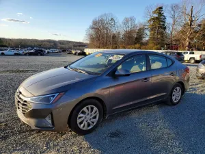 Hyundai Elantra SE 2.0L 4 2019