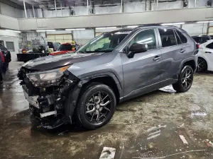 Toyota Rav4 LE 2.5L 4 2019