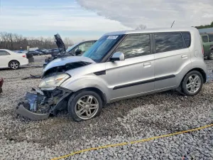 Kia Soul + 2.0L 4 2010