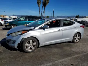 Hyundai Elantra GLS 1.8L 4 2013