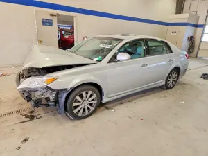 Toyota Avalon BASE 3.5L 6 2011
