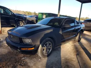 Ford Mustang 4.0L 6 2005