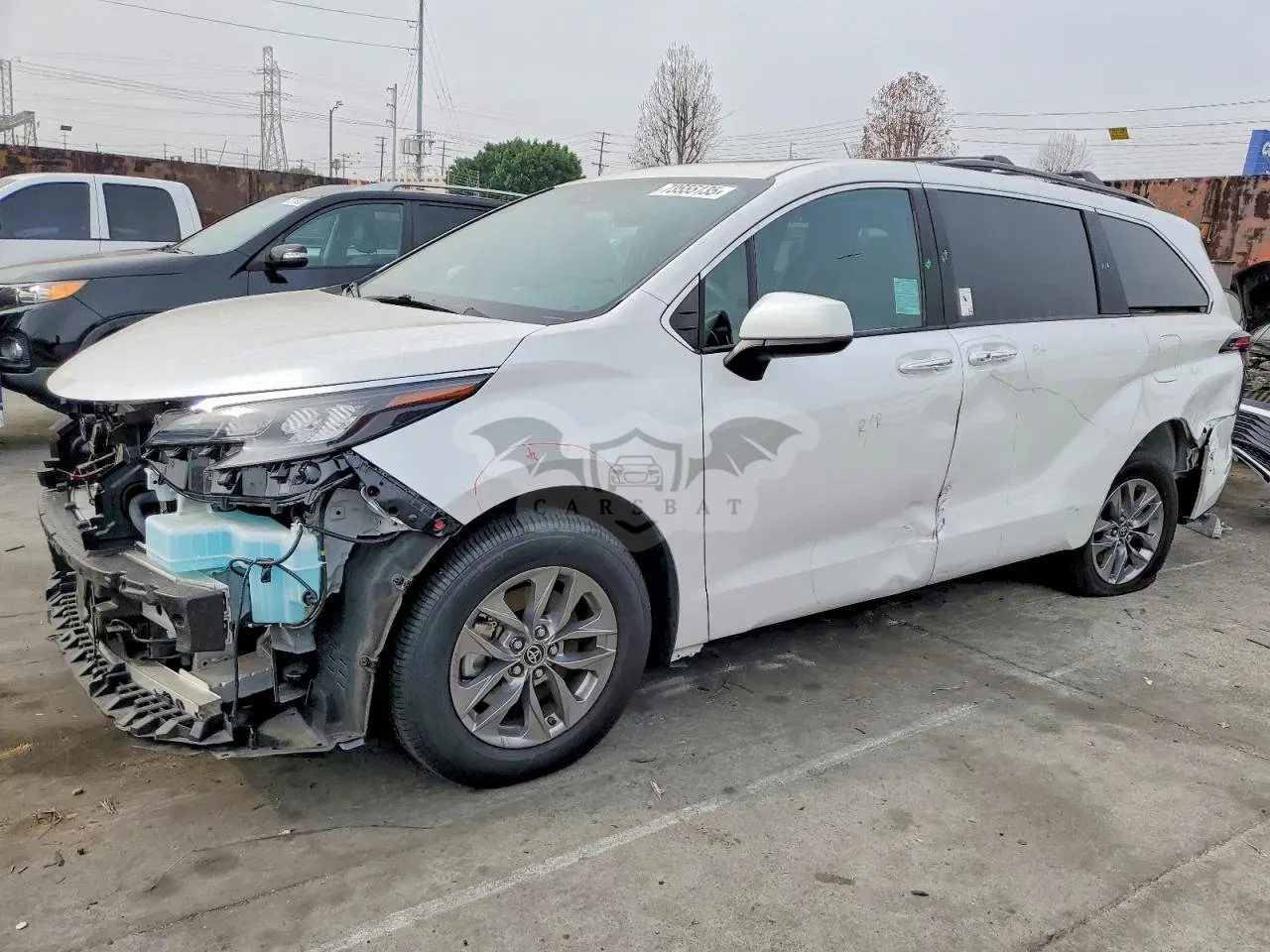 Toyota Sienna XLE 2.5L 4 2025