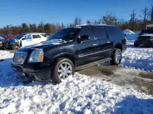 GMC Yukon DENALI 6.2L 8 2014