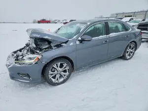Volkswagen Passat SE 2.0L 4 2021