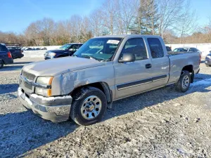 Chevrolet Silverado 1500 C1500 4.3L 6 2005