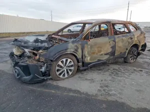 Subaru Outback 2.5L 4 2023