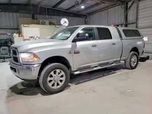 Dodge RAM SLT 6.7L 6 2012