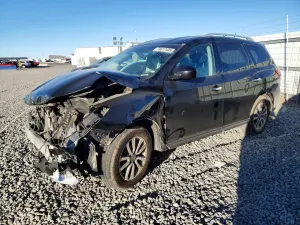 Nissan Pathfinder S 3.5L 6 2013