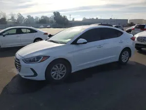 Hyundai Elantra SE 2.0L 4 2018