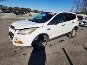 Ford Escape S 2.5L 4 2014