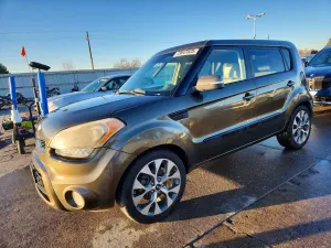 Kia Soul + 2.0L 4 2013