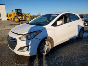 Hyundai Elantra 2.0L 4 2015