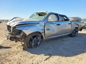 RAM 1500 5.7L 8 2015