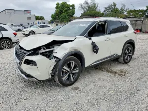 Nissan Rogue PLATINUM 2.5L 4 2021