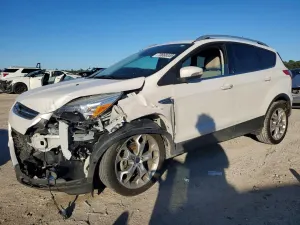 Ford Escape TITANIUM 2.0L 4 2016
