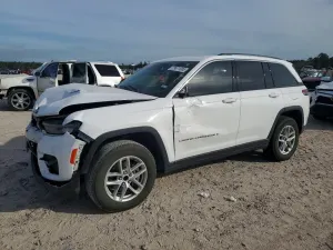 Jeep Grand Cherokee LAREDO 3.6L 6 2023