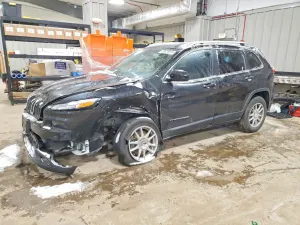 Jeep Cherokee LATITUDE 2.4L 4 2015