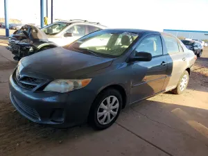 Toyota Corolla BASE 1.8L 4 2013