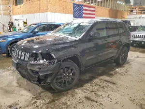 Jeep Grand Cherokee LAREDO 3.6L 6 2021