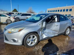 Ford Focus SE 2.0L 4 2014