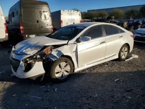 Hyundai Sonata HYBRID 2.4L 4 2015
