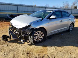 Hyundai Elantra SE 2.0L 4 2019