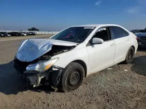 Toyota Camry LE 2.5L 4 2016