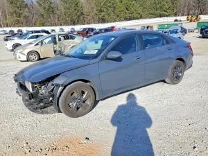 Hyundai Elantra SEL 2.0L 4 2023