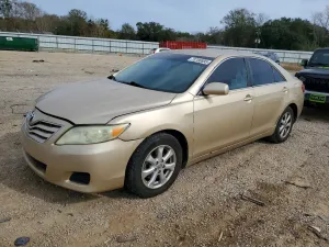 Toyota Camry BASE 2.5L 4 2011