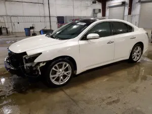 Nissan Maxima S 3.5L 6 2012