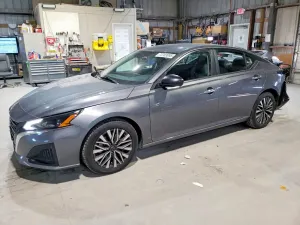 Nissan Altima SV 2.5L 4 2024