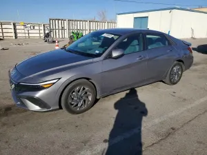 Hyundai Elantra SEL 2.0L 4 2024
