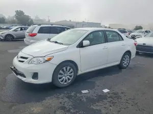 Toyota Corolla BASE 1.8L 4 2012