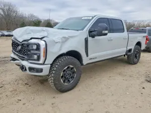 Ford F-250 6.7L 8 2025