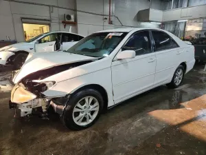 Toyota Camry LE 3.0L 6 2004