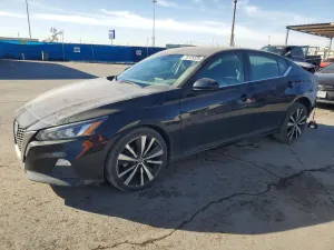 Nissan Altima SR 2.5L 4 2020