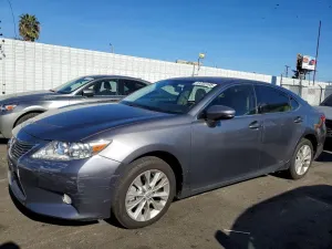 Lexus ES 300H 2.5L 4 2013