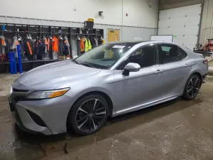 Toyota Camry XSE 2.5L 4 2020