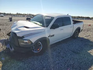 RAM 1500 REBEL 5.7L 8 2016
