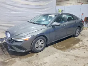 Hyundai Elantra SE 2.0L 4 2025