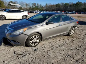 Hyundai Sonata SE 2.4L 4 2013