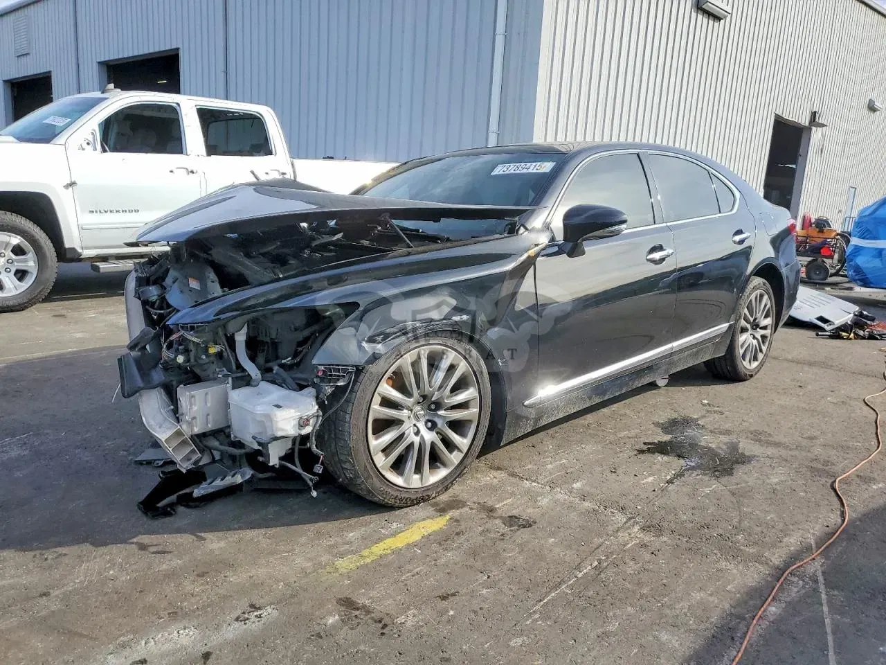 Lexus LS 4.6L 8 2017