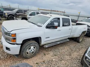 Chevrolet Silverado 1500 K3500 HIGH COUNTRY 6.6L 8 2016